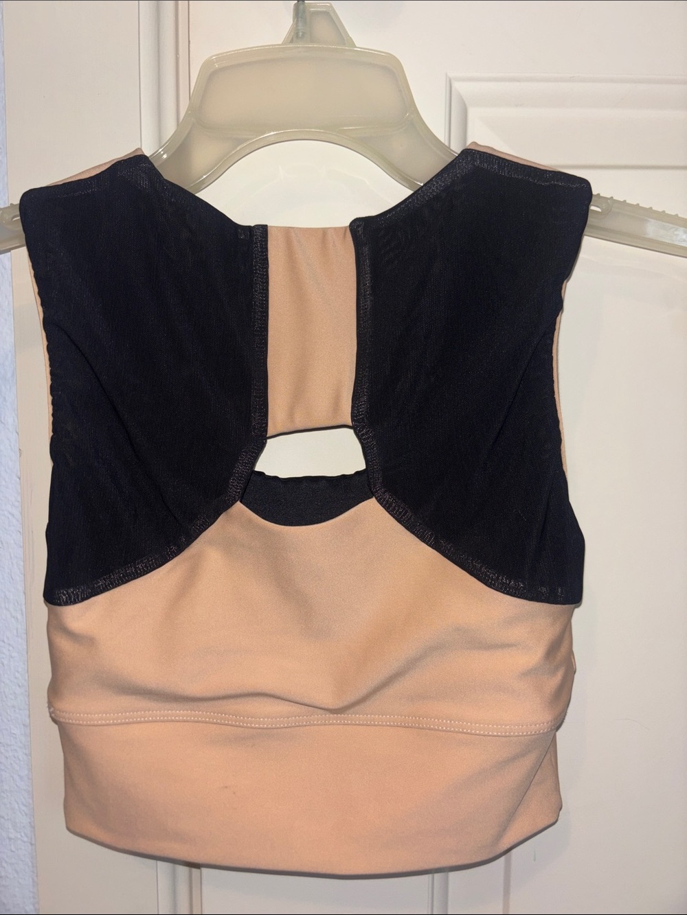 Forme Power Posture Crop Sports Bra in Light Beige black S - Picture 3 of 5
